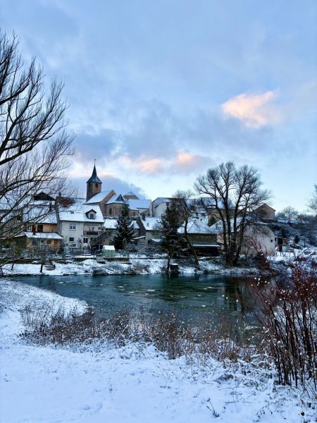Le village sous la neige
